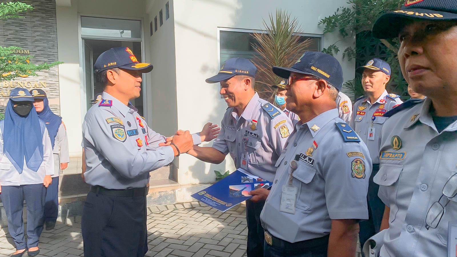 Dinas Perhubungan Kota Yogyakarta Menggelar Apel Pagi Rutin serta Penyerahan SK Kenaikan Pangkat Pegawai